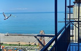 Apartment Desi With Sea View On The Beach In Batumi