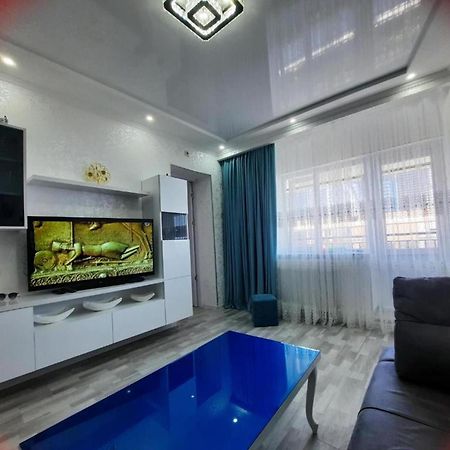 Apartment Desi With Sea View On The Beach In Батуми Экстерьер фото