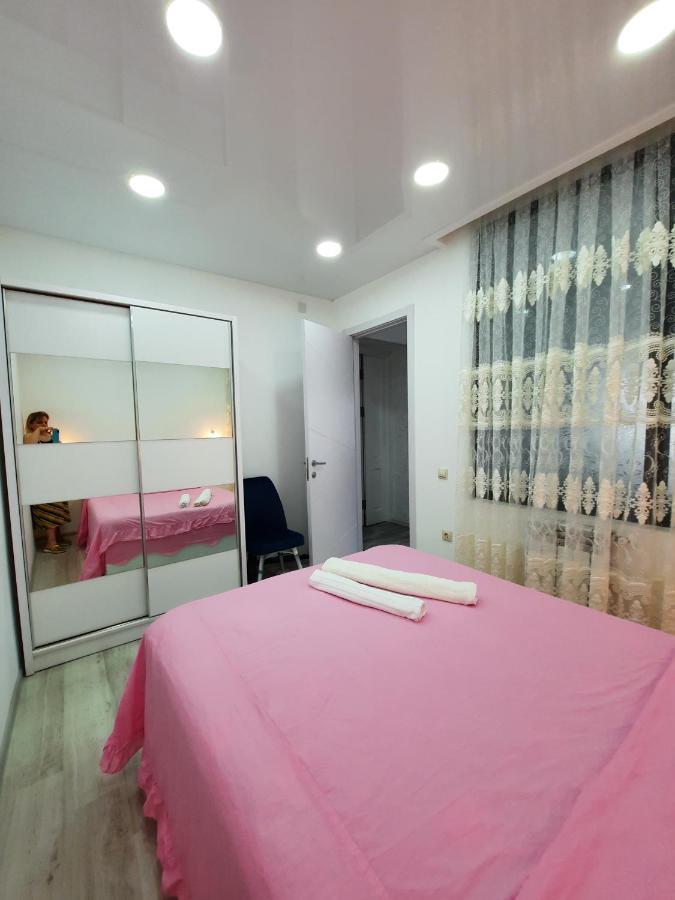 Apartment Desi With Sea View On The Beach In Батуми Экстерьер фото