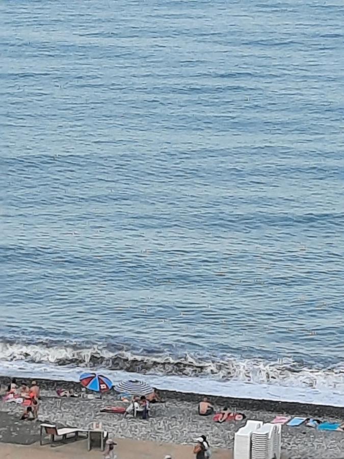 Apartment Desi With Sea View On The Beach In Батуми Экстерьер фото