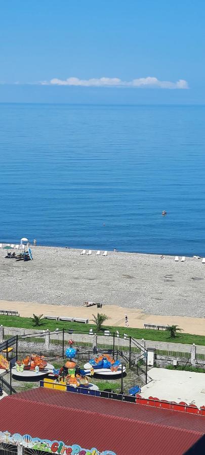 Apartment Desi With Sea View On The Beach In Батуми Экстерьер фото
