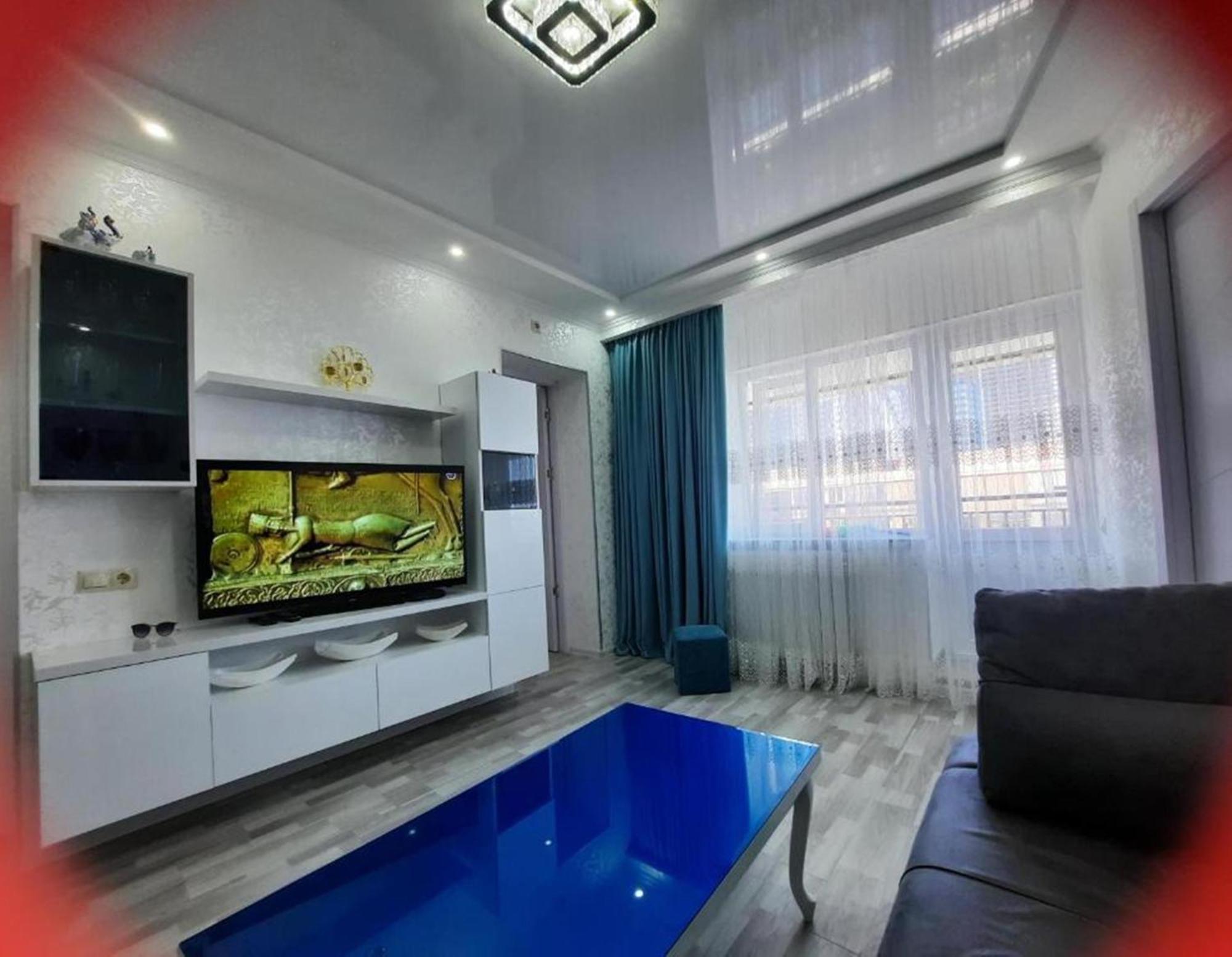Apartment Desi With Sea View On The Beach In Батуми Экстерьер фото
